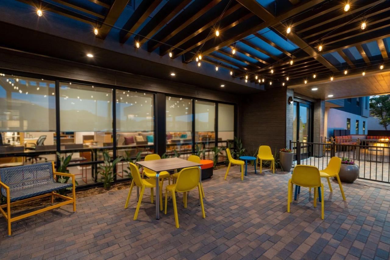 Home2 Suites Corona, Ca Zewnętrze zdjęcie