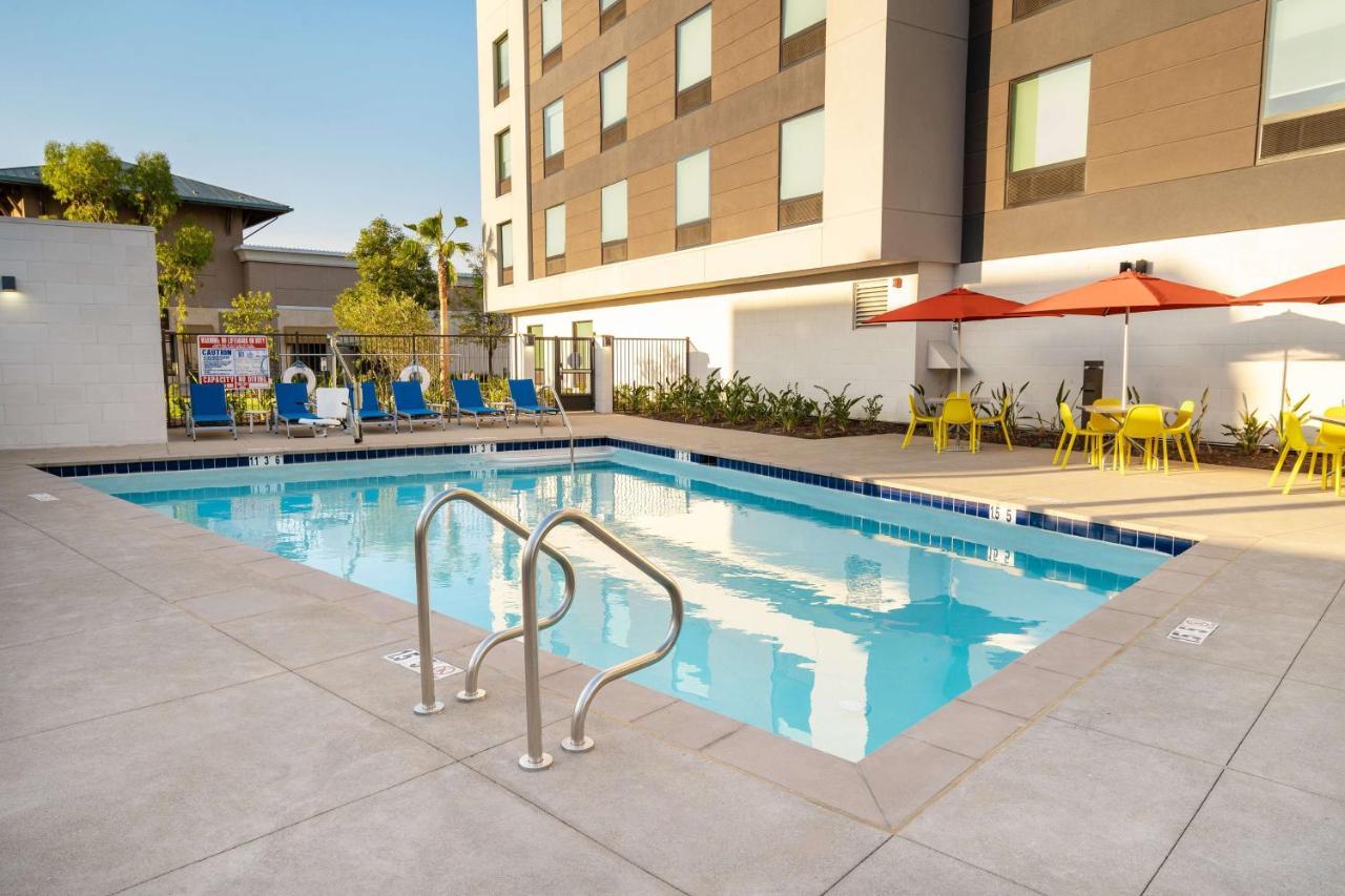 Home2 Suites Corona, Ca Zewnętrze zdjęcie