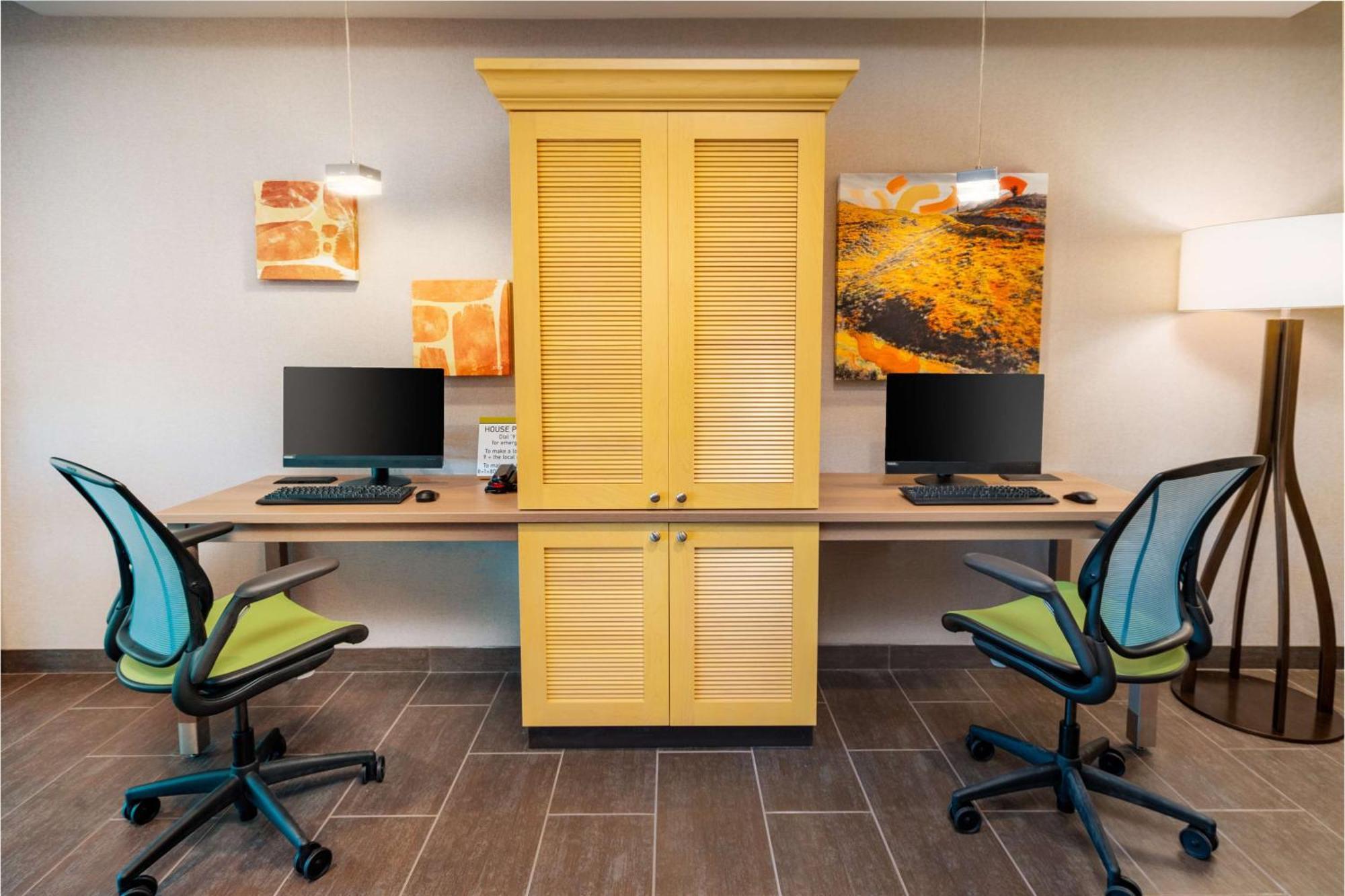 Home2 Suites Corona, Ca Zewnętrze zdjęcie
